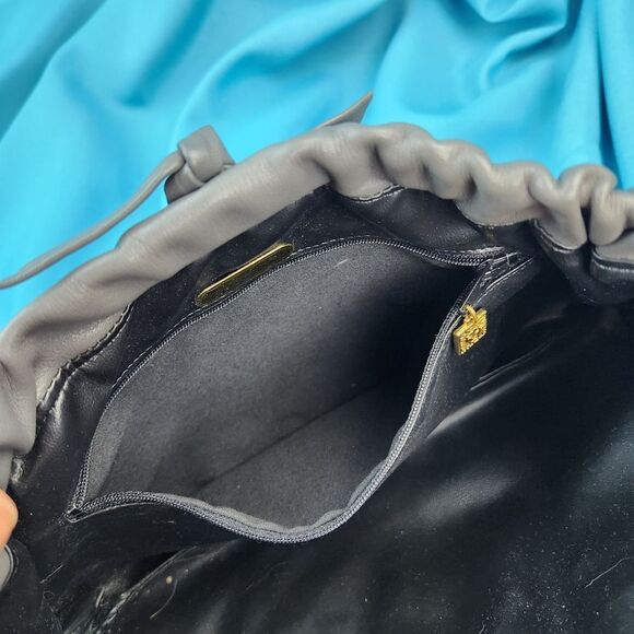 🔹️Anne Klein Gray Leather Clutch Purse - Picture 9 of 12